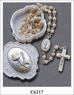 Communion Wood Rosary With Metal Box 1