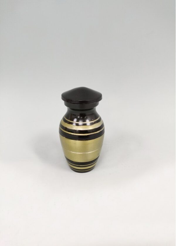 DF1025 Small Gold and Black Urn